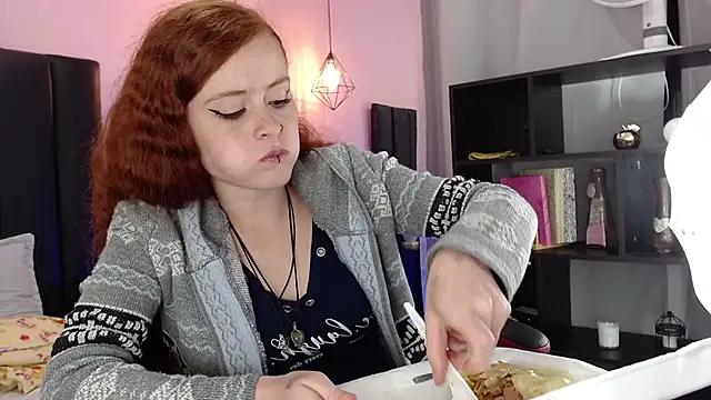 WandaScarlett from StripChat is Freechat
