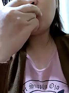 Wetpussymomx from StripChat is Freechat