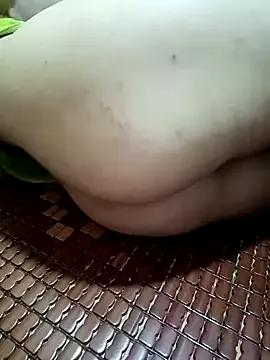 Wetpussysquirtt from StripChat is Freechat