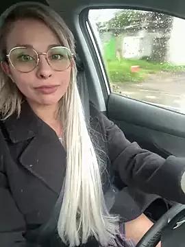 WhiteSnow09 from StripChat is Freechat