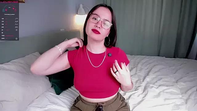 WildaBisom from StripChat is Freechat