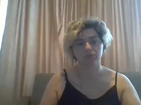 Wymini from StripChat is Freechat