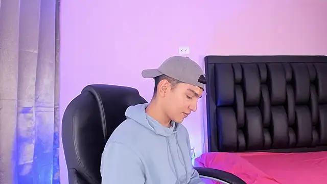XoanWalton webcams show profile image 