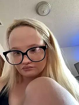xxNaughtyNicolexx from StripChat is Freechat