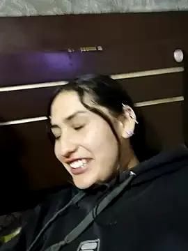 YoungHearXX from StripChat is Freechat