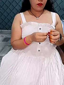 Your-Yashika from StripChat is Freechat