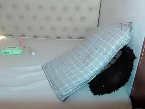 Yourlovelywife_jedy from StripChat is Freechat