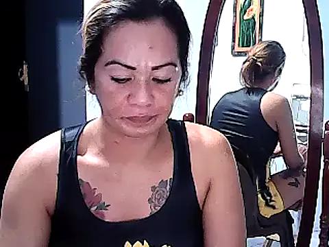 yummy_21xxx from StripChat
