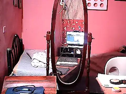 yummy_21xxx from StripChat