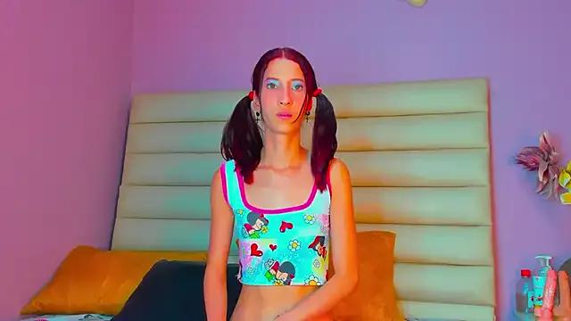 ZaritaLenon from StripChat is Freechat