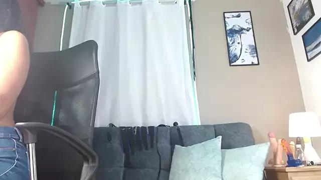 Zeliana_Naleia_ from StripChat is Freechat