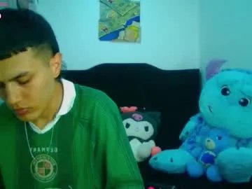 bengie_durand — GOAL: Show fuck+  and squirting [1111 tokens remaining] We are a horny couple, come to play with us  #tattoos #couple #slave #18 #smalltits