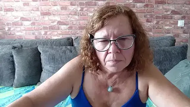 Freechat Adelewildx on StripChat