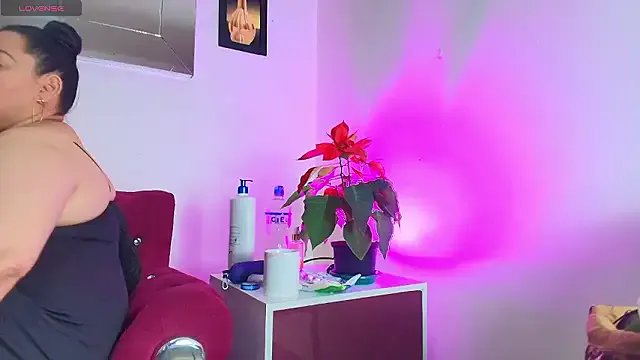 EllenaBoobs_ — Freechat on StripChat