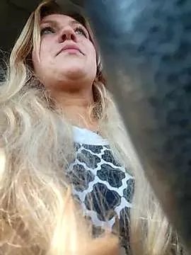 LittleMissEeve on StripChat 