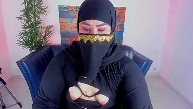 samanee_konn — Spank ass 10x + countdown 