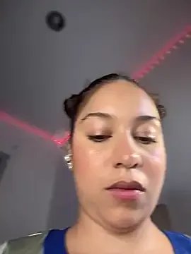 Shara_dreams on StripChat